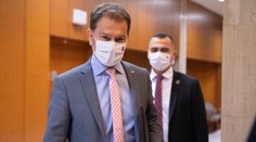 Vláda o nočnom zákaze vychádzania nerokovala. Obmedzenia v noci má pripraviť hlavný hygienik