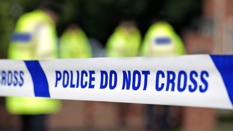 Otrasný nález. Britskí policajti objavili telo novorodenca v závode na recykláciu odpadov