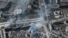 Satelitné zábery z pekelného Mariupolu: V neľudských podmienkach je uväznených 100-tisíc ľudí. Sú bez jedla, vody aj liekov