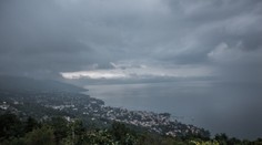 Chorvátsko zasiahli silné dažde. Cesty sú pod vodou, hrozia zosuvy pôdy