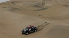 Na Rely Dakar sa vážne zranil český motocyklista. Je v bezvedomí