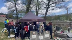 VIDEO: Na pohrebe v Bijacovciach otvorili rakvu. Rodina chcela mať istotu, že tam František naozaj je