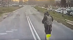 VIDEO: Opitý kolobežkár vybrzďoval autobus v Bratislave. Po zrážke skončil v nemocnici