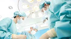 Prvá operácia svojho druhu na svete: Z tela tínedžera (17) odstránili jeho parazitické dvojča