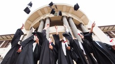 Vysokoškolský diplom už len zdrapom papiera? Zamestnávateľov prestáva zaujímať