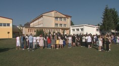 Deti z osady zatiaľ do škôl v Prešove dochádzať nebudú. Nestihli ich tam prihlásiť a ani im vybaviť školský autobus