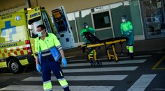 Štyri európske štáty zaznamenali rekordný nárast počtu úmrtí na koronavírus