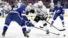 VIDEO: Tampa s Černákom natiahla šnúru výhier, mizéria Los Angeles sa zväčšuje