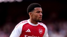 Arsenal si poistil svoj klenot. Talentovaný stredopoliar podpísal s „kanoniermi“ novú zmluvu