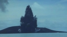 Geológ nafilmoval výbuch podmorskej sopky v súostroví Tonga