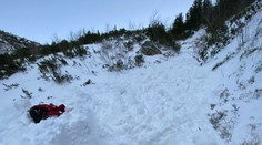 Lavína v Tatrách usmrtila 25-ročného skialpinistu. Kamarátom sa ho nepodarilo zachrániť