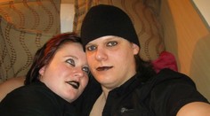 Mlátil novorodenú dcérku tak, že do smrti bude ochrnutá. Vraj ho vtedy ovládal duch