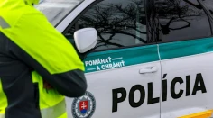Vodiči, pozor. Na D1 horí kamión, diaľnicu úplne uzavreli