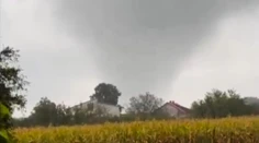 VIDEO: Nielen búrky, neutíchajúci dážď a záplavy. V Poľsku sa malo sformovať tornádo