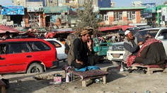 Taliban zakázal holičom v provincii Helmand holiť či upravovať brady