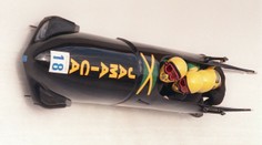 VIDEO: Kokosy na snehu sa vracajú. Jamajskí bobisti sľubujú, že na ZOH predvedú „oheň na ľade"