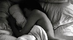 Channing Tatum zverejnil intímnu snímku. Úplne nahá manželka v posteli