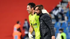 Pirlo vydržal na lavičke Juventusu iba jednu sezónu, po roku sa vracia Allegri