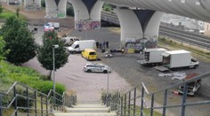 Výbuch v Prahe pri príprave nakrúcania seriálu: Rekvizitár prišiel o nohy, ďalší sa zranili