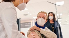 Nemecko proti omikronu bojuje rýchlym podávaním tretích dávok vakcín