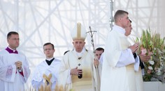 OBRAZOM: Kľúčové momenty omše v Šaštíne. Bezák v prvom rade, prezidentka aj 50-tisíc veriacich