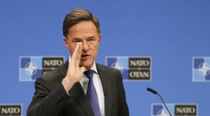 Jednotky Spojených štátov neodchádzajú z Európy, vyhlásil Rutte. Priority Washinktonu však ležia inde