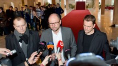 Opozícia vyzvala premiéra, aby s ňou riešil korupciu v polícii a súdnictve