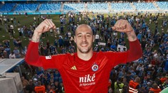 V šatni mal cigarety, no šli by ste s ním aj do vojny. Zbohom, bolo mi potešením, rozlúčila sa opora Slovana