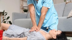 Prvá pomoc môže zachrániť život. Odborník radí, ako postupovať krok za krokom