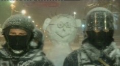 VIDEO: V Kyjeve sa opäť pobili demonštranti s policajtmi