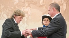 Kiska udelil štátne vyznamenania. Prečítajte si komu a prečo