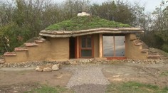 V Košiciach postavili dom ako z filmu Pán prsteňov. Je lacný a ekologický