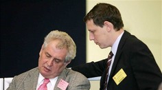 Zeman odkazuje expremiérovi Grossovi: Ak prijal Krista, nech rozdá majetok!