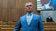 Traja poslanci Hlasu nehlasovali za odvolanie Šimečku. Vysvetlili prečo