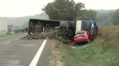 Tragická nehoda pri Nitre! Kamión sa zrazil s autom, zomrela vodička