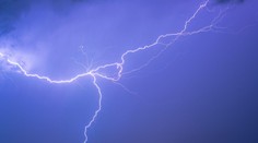 Muža v Taliansku počas búrky smrteľne zasiahol blesk. Výboj sa šíril veľmi nezvyčajným spôsobom