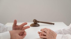 Pre strach zo svojej manželky klamal polícii. Teraz mu hrozí 8 rokov väzenia