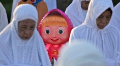 Moslimovia dnes začali oslavovať koniec ramadánu