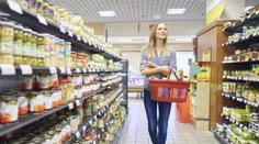 Lacnejšie vianočné nákupy? Za ktoré potraviny si priplatíme a ktoré stoja menej