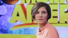 Amanda Knoxová, diabol s anjelskou tvárou na úteku, sa zasnúbila