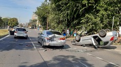 Hromadná zrážka v Bratislave: Na križovatke Trnavskej a Bajkalskej sa zrazili tri autá