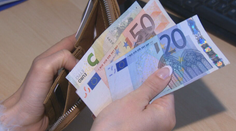 Mnohí rodičia dostali cez daňový bonus viac, než na čo mali nárok. Štátu by mali vrátiť aj stovky eur