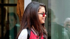 Zamilovaná až po uši. Selena Gomez vo vášnivom objatí s novou láskou