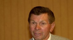 NHL smúti, zomrel legendárny útočník a slovenský rodák Stan Mikita