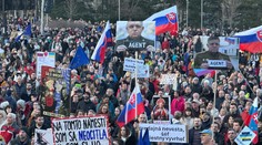Ľudia opäť vyšli do ulíc. Na protest v Bratislave prišlo zhruba 10-tisíc ľudí