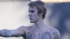 Stovka fanúšičiek urobila svoje. Bieberova pýcha bola v pozore