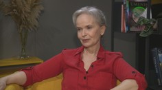 Po revolúcii sa vytratila z televíznych obrazoviek. Petra Vančíková Kolevská sa opäť vracia pred kamery