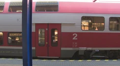 Veľká zmena na železnici vyvolala odpor. Obec pri Bratislave nechce prísť o vlakovú zastávku