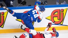 VIDEO: Najdiskutovanejší okamih derby Česko vs Slovensko. Regulárny hit, alebo zákerný faul?!