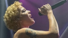 Speváčka Halsey na divokej párty na jachte: Prichytená pri užívaní drog